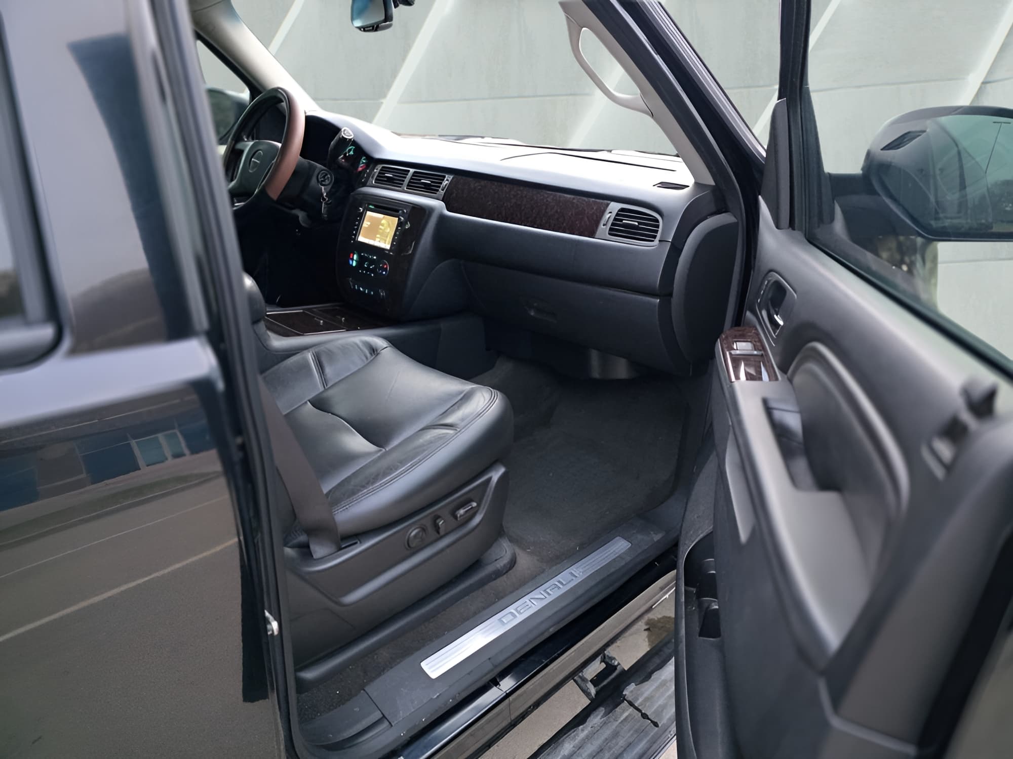 large car